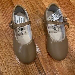 Gently used tan Revolution Dancewear tap shoes. Size 12CH